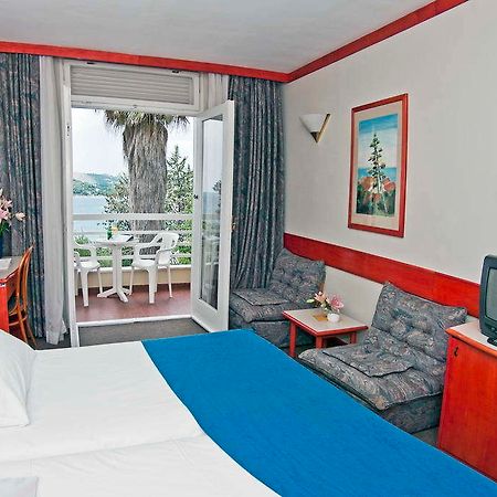 Astarea 2 Hotel Mlini Eksteriør billede