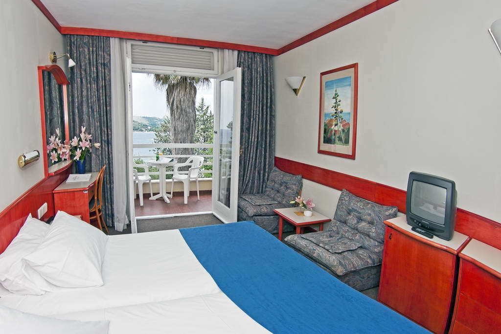 Astarea 2 Hotel Mlini Eksteriør billede